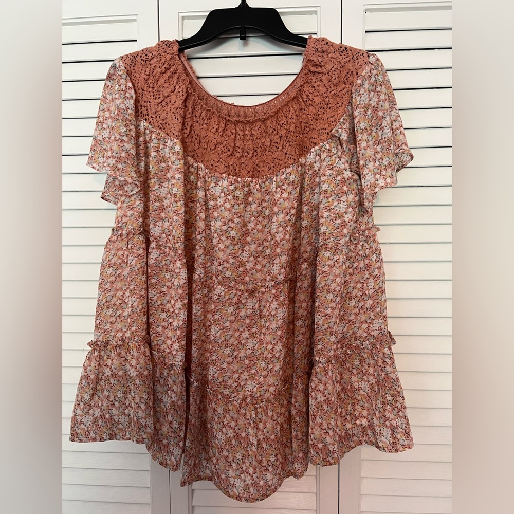 DAVI & DANI Pink Ruffled Cap Sleeve Blouse